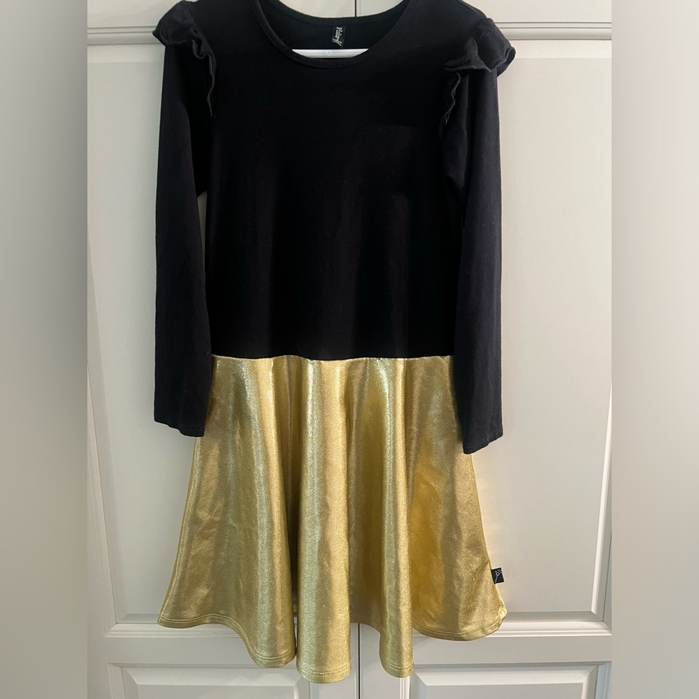 Long sleeve gold/black PixieLane dress. Size 8